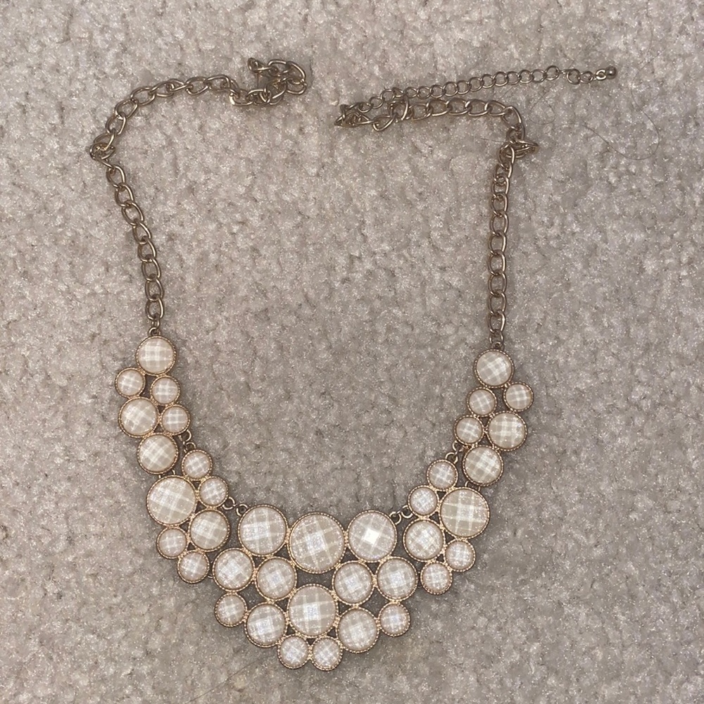Cream/Gold Necklace